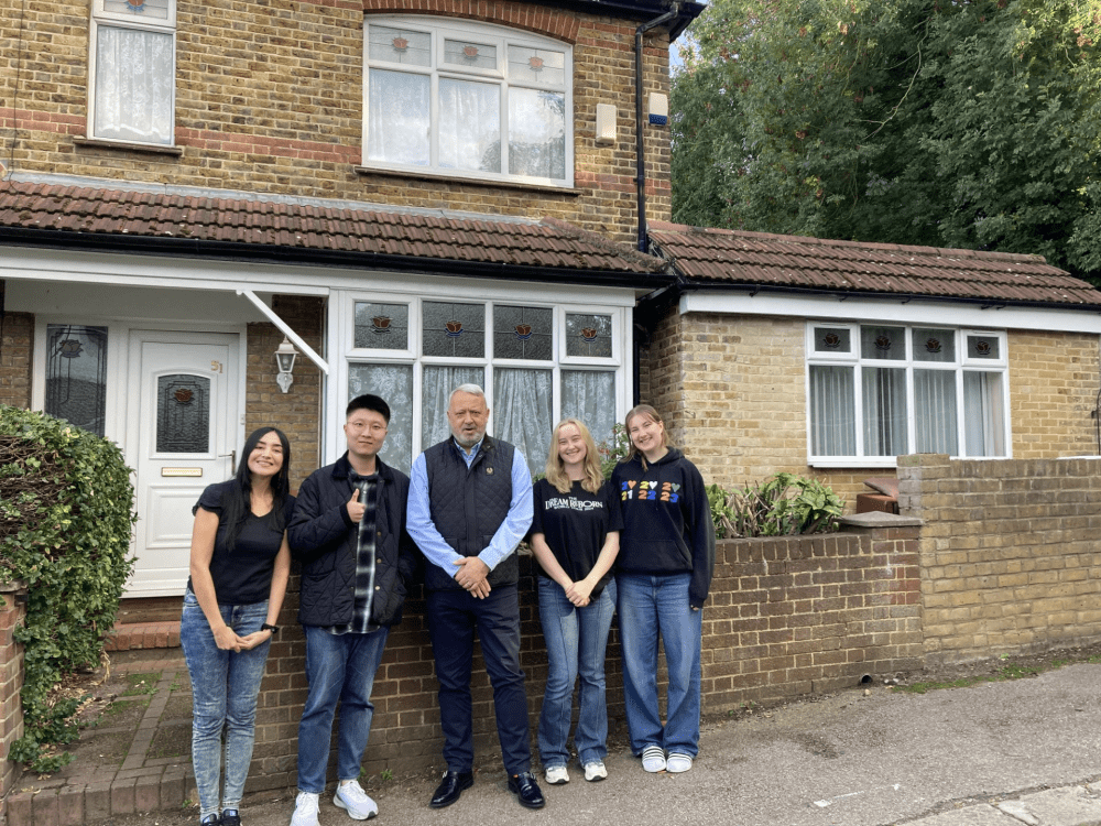 Unity Relationship Manager Paul Wedderspoon with volunteers at Carers Support (Bexley)